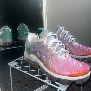 NIKE Air Vapor Max Plus ‘Easter’ W7.5